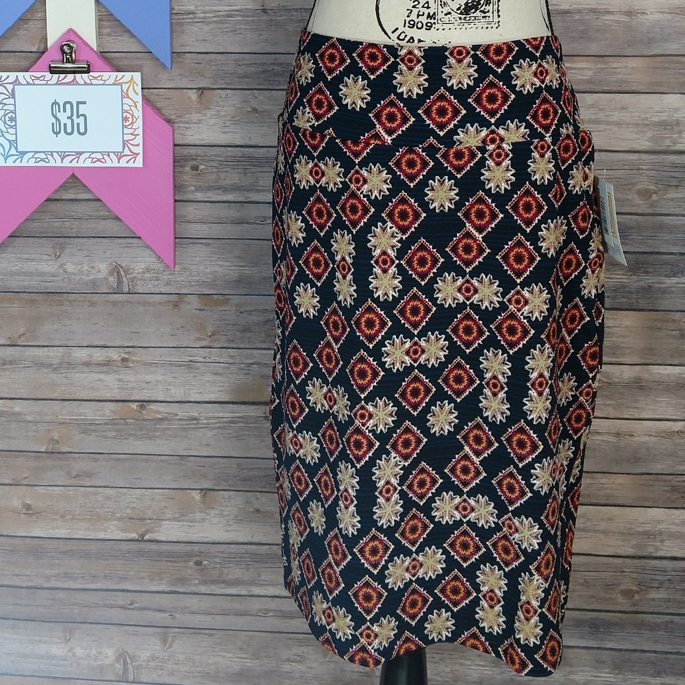 LuLaRoe NWT XL Cassie skirt